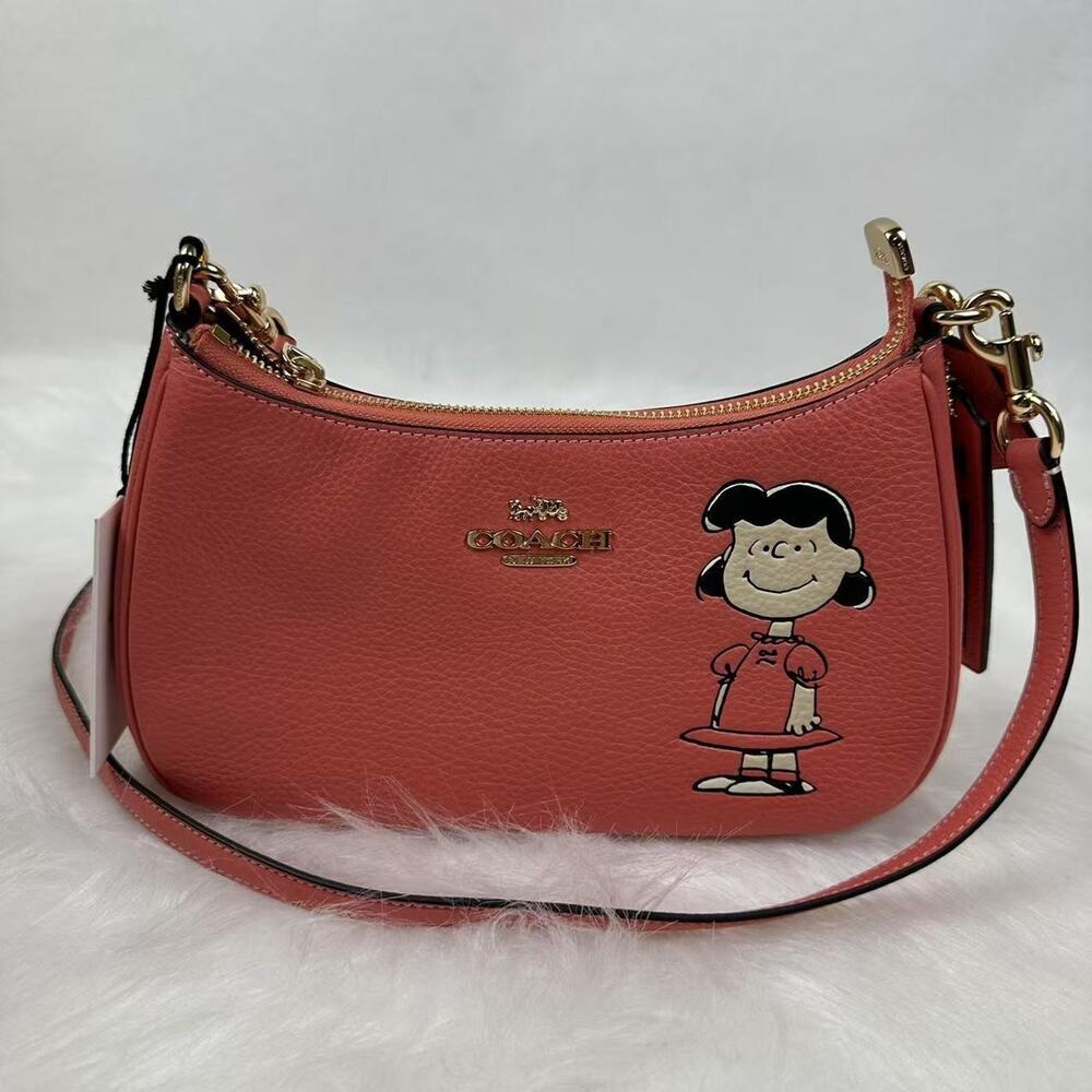 Coach X Peanuts Teri Shoulder Bag With Lucy CBM32 Leather/Bright Coral Multi NWT - Picture 1 of 11